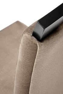 CLARION 2 chair, black / Monolith 09 (beige)