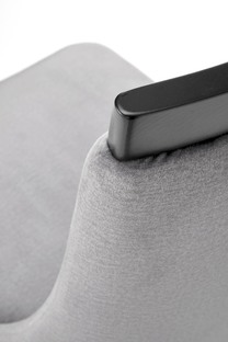 ROYAL krzesło czarny / tap: MONOLITH 85 (popiel)