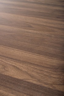 OLMO round table, walnut / black