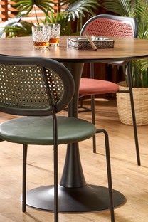 OLMO round table, walnut / black