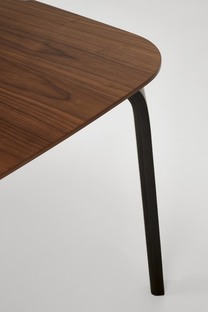 PEDRO table walnut / black