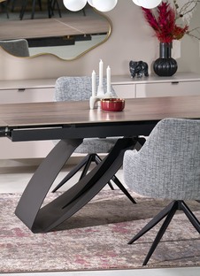 HILARIO extension table, walnut / black