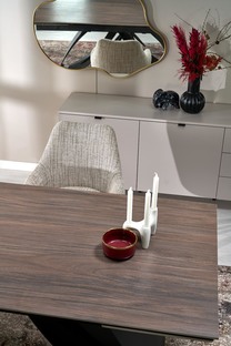 HILARIO extension table, walnut / black