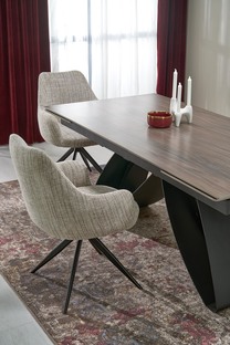 HILARIO extension table, walnut / black