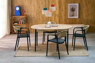 K582 krzesło czarny / naturalny (1p=4szt)