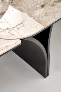 ALTER oval table, beige marble / black
