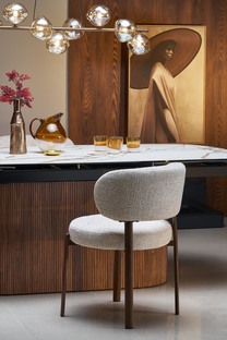 FLAVOR extension table, white marble / walnut