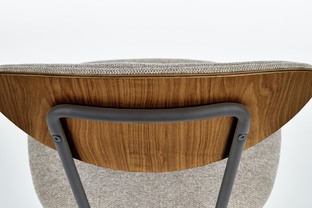 K361 chair