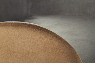K392 chair
